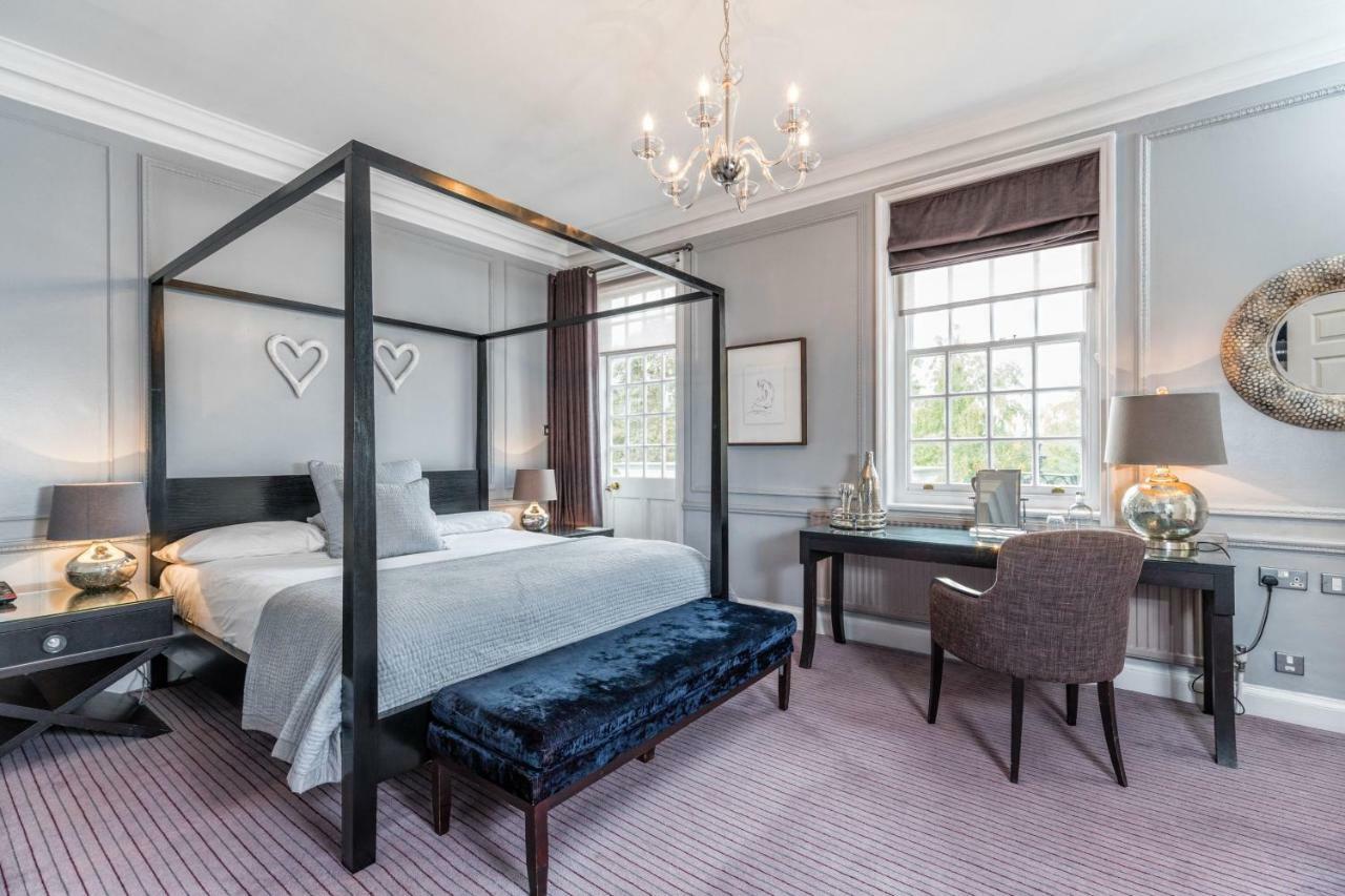 Gorse Hill Hotel Woking Esterno foto